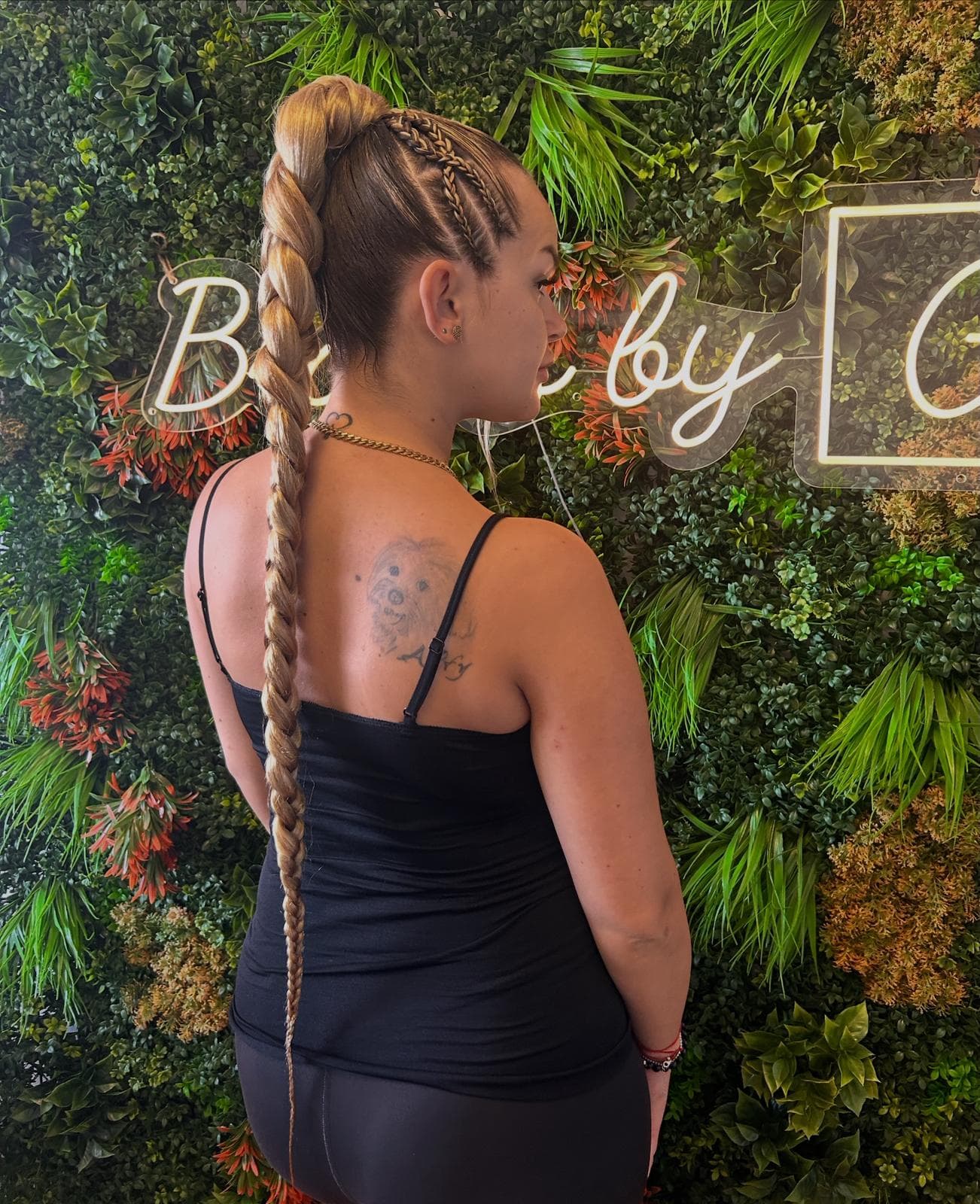 Ponytail cu model personalizat in Bucuresti